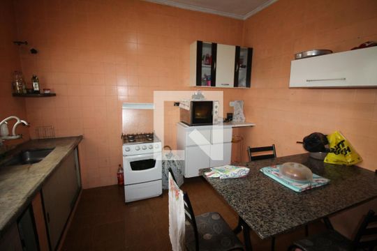 Cozinha de casa à venda com 2 quartos, 122m² em Vila Invernada, São Paulo