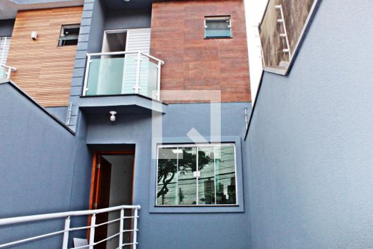 Fachada de casa à venda com 2 quartos, 120m² em Itaquera, São Paulo