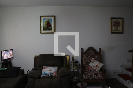 Sala de casa à venda com 2 quartos, 230m² em Chácara Seis de Outubro, São Paulo