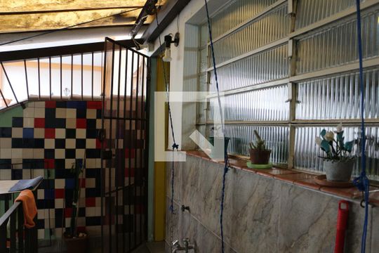Quintal de casa à venda com 2 quartos, 230m² em Chácara Seis de Outubro, São Paulo