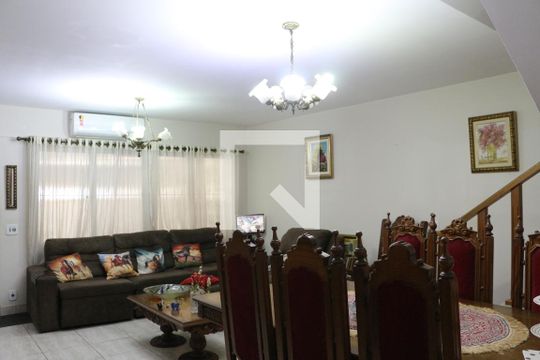 Sala de casa à venda com 2 quartos, 230m² em Chácara Seis de Outubro, São Paulo