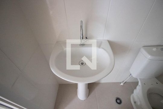 Banheiro de apartamento à venda com 2 quartos, 43m² em Cidade Líder, São Paulo