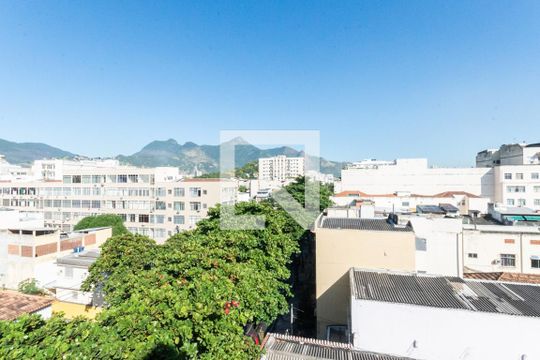 Vista de apartamento à venda com 3 quartos, 275m² em Vila Isabel, Rio de Janeiro