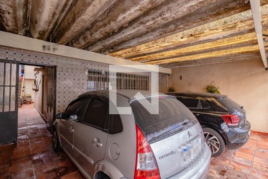 Garagem de casa à venda com 3 quartos, 140m² em Vila do Encontro, São Paulo