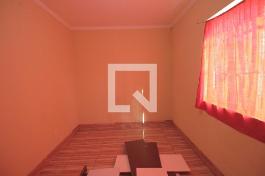 Quarto 2 de apartamento para alugar com 2 quartos, 54m² em Rubem Berta, Porto Alegre