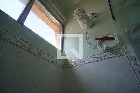 Banheiro de kitnet/studio à venda com 1 quarto, 33m² em Cristo Redentor, Porto Alegre