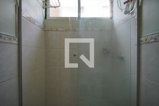 Banheiro de kitnet/studio à venda com 1 quarto, 33m² em Cristo Redentor, Porto Alegre
