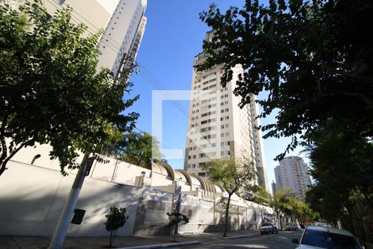 Fachada do condomínio  de apartamento à venda com 2 quartos, 63m² em Barra Funda, São Paulo