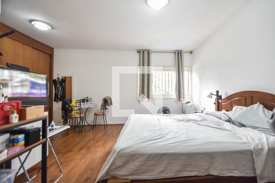 Suíte 01 de casa à venda com 3 quartos, 150m² em Campo Belo, São Paulo