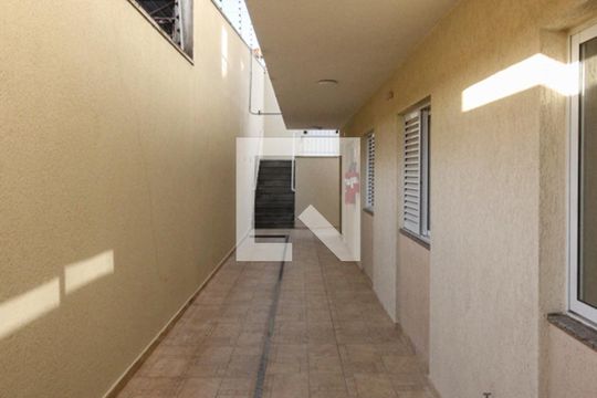 Corredor externo de casa de condomínio à venda com 2 quartos, 40m² em Chácara Belenzinho, São Paulo