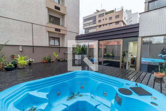 Terraço de apartamento à venda com 2 quartos, 100m² em Bela Vista, Porto Alegre