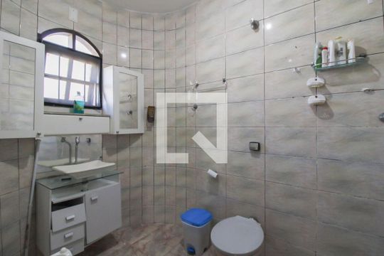 Banheiro da Suíte 1 de casa para alugar com 3 quartos, 110m² em Macedo, Guarulhos
