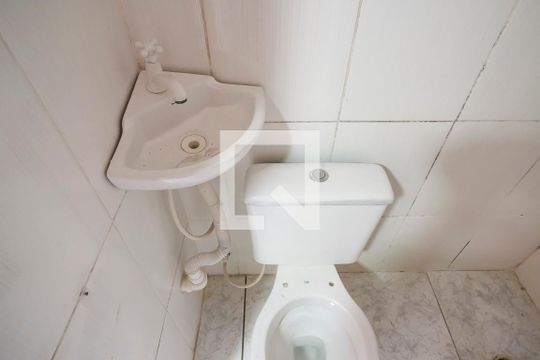 Banheiro de kitnet/studio para alugar com 1 quarto, 35m² em Boa Vista, São Caetano do Sul