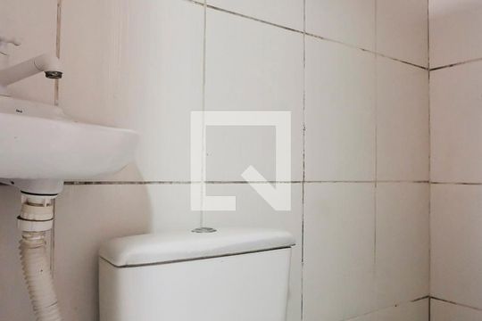 Banheiro de kitnet/studio para alugar com 1 quarto, 35m² em Boa Vista, São Caetano do Sul