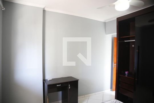Suite de apartamento para alugar com 2 quartos, 95m² em Canto do Forte, Praia Grande