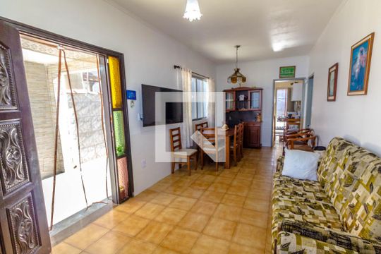 Casa para alugar com 2 quartos, 260m² em Solemar, Praia Grande