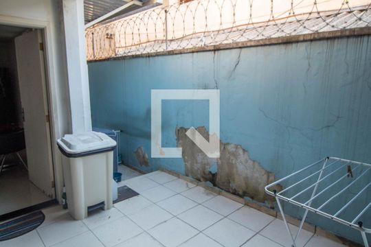 Área de Serviço de casa à venda com 3 quartos, 180m² em Ramos, Rio de Janeiro