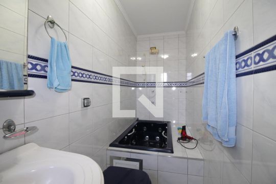 Banheiro da Suíte de casa à venda com 4 quartos, 200m² em Vila Rui Barbosa, São Paulo