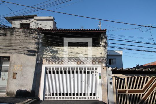 Fachada de casa à venda com 4 quartos, 200m² em Vila Rui Barbosa, São Paulo