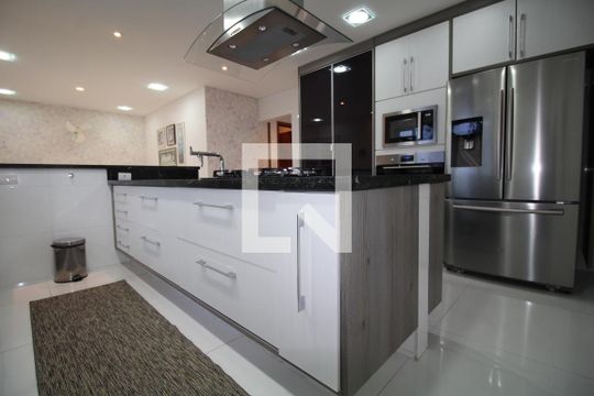 Cozinha de casa para alugar com 3 quartos, 400m² em Tucuruvi, São Paulo