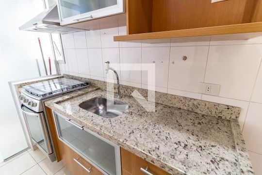 Cozinha de apartamento para alugar com 3 quartos, 70m² em Aclimação, São Paulo