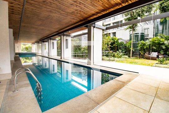 Área comum - piscina detalhe vista jardim de kitnet/studio à venda com 1 quarto, 27m² em Indianópolis, São Paulo