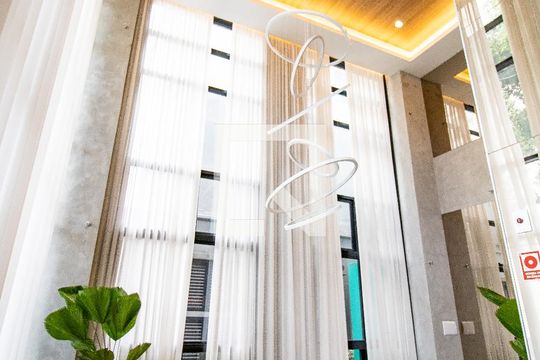 Hall de entrada de kitnet/studio à venda com 1 quarto, 27m² em Indianópolis, São Paulo
