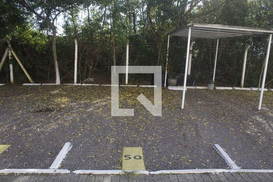 Garagem de apartamento para alugar com 2 quartos, 50m² em Barnabé, Gravataí