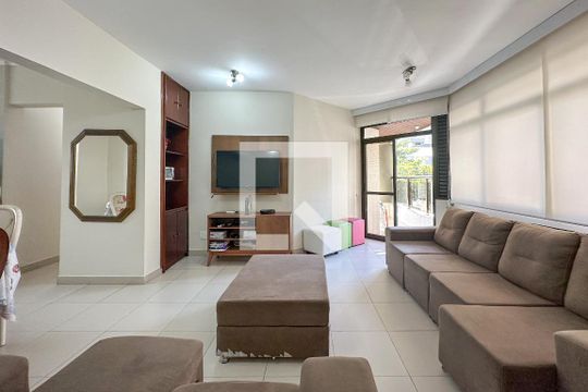 Sala de apartamento para alugar com 3 quartos, 110m² em Vila Alzira, Guarujá
