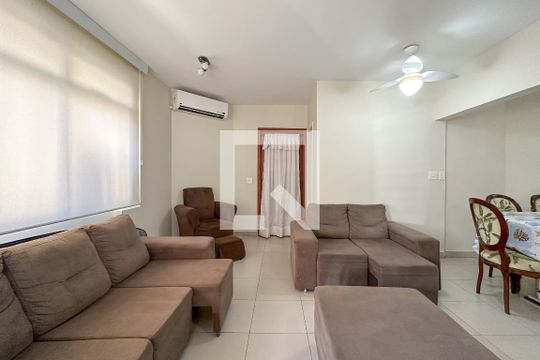 Sala de apartamento para alugar com 3 quartos, 110m² em Vila Alzira, Guarujá