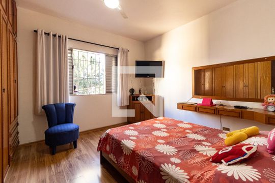 Suíte de casa de condomínio à venda com 3 quartos, 180m² em Vila das Mercês , São Paulo