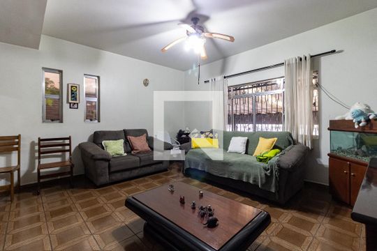 Casa de Condomínio à venda com 3 quartos, 180m² em Vila das Mercês , São Paulo