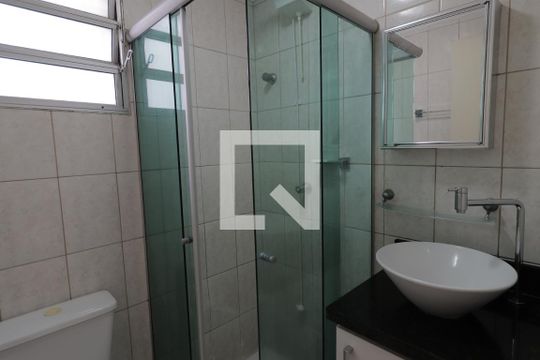 Banheiro de apartamento para alugar com 2 quartos, 45m² em Freguesia do Ó, São Paulo