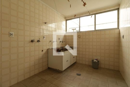 Área de Serviço de casa à venda com 4 quartos, 320m² em Jardim, Santo André