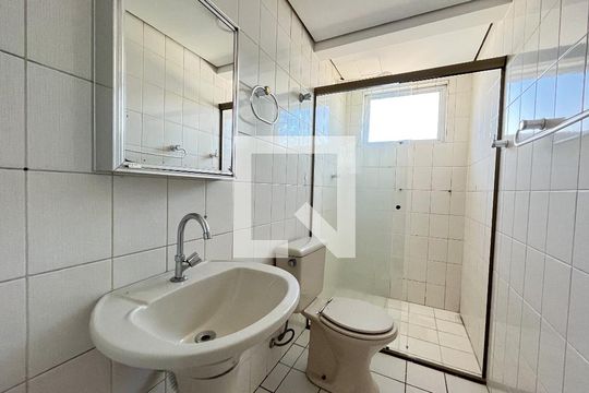 Banheiro  de apartamento à venda com 2 quartos, 60m² em Cidade Vargas, São Paulo