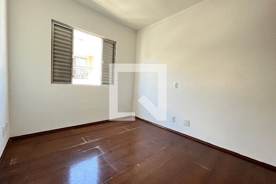 Quarto 1 de apartamento à venda com 2 quartos, 60m² em Cidade Vargas, São Paulo