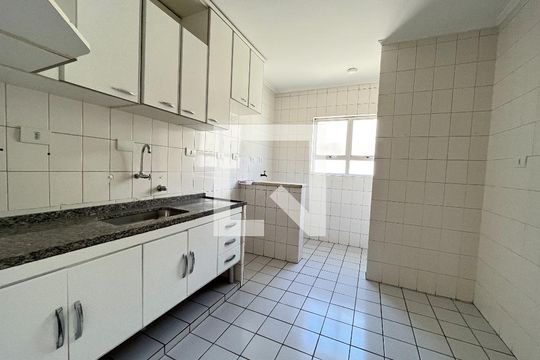 Cozinha  de apartamento à venda com 2 quartos, 60m² em Cidade Vargas, São Paulo