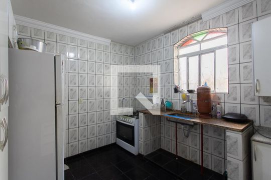 Cozinha de casa à venda com 3 quartos, 170m² em Santa Monica, Belo Horizonte