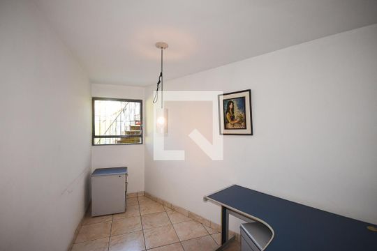 Escritório de casa à venda com 2 quartos, 320m² em Jardim Londrina, São Paulo