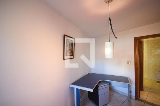 Escritório de casa à venda com 2 quartos, 320m² em Jardim Londrina, São Paulo