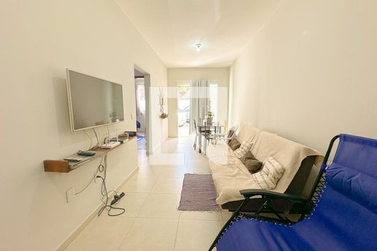 Sala de TV de apartamento para alugar com 2 quartos, 72m² em Ingleses, Florianópolis