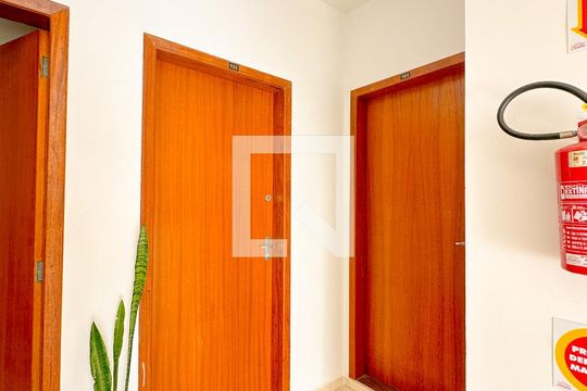Hall de entrada de apartamento para alugar com 2 quartos, 72m² em Ingleses, Florianópolis