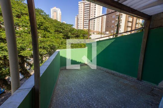 Área de Serviço de casa para alugar com 3 quartos, 164m² em Vila Romana, São Paulo