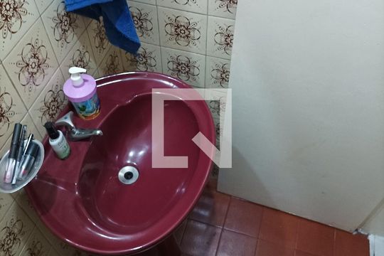 Banheiro 1 de casa para alugar com 2 quartos, 336m² em Jardim Imperador (zona Leste), São Paulo