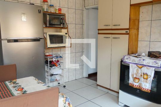 Cozinha de casa à venda com 2 quartos, 132m² em Jardim Roberto, Osasco