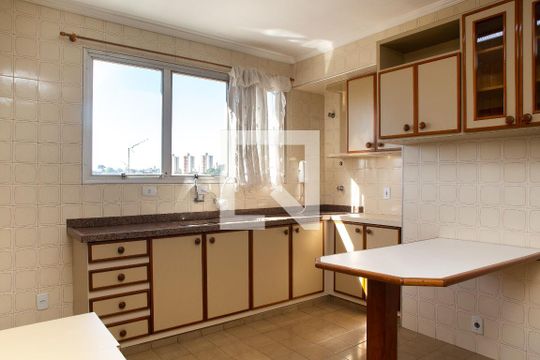 Cozinha de apartamento à venda com 4 quartos, 135m² em Jardim Pacaembu, Jundiaí