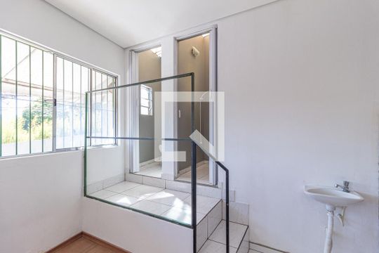 Banheiro de kitnet/studio à venda com 1 quarto, 60m² em Umuarama, Osasco