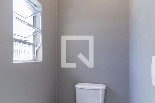 Banheiro de kitnet/studio à venda com 1 quarto, 60m² em Umuarama, Osasco