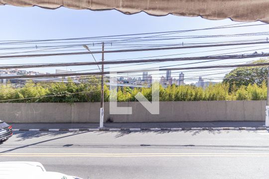 Vista de kitnet/studio à venda com 1 quarto, 60m² em Umuarama, Osasco