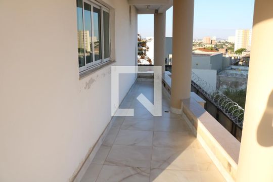 Sacada Suite 3 de casa para alugar com 4 quartos, 650m² em Setor Gentil Meireles, Goiânia
